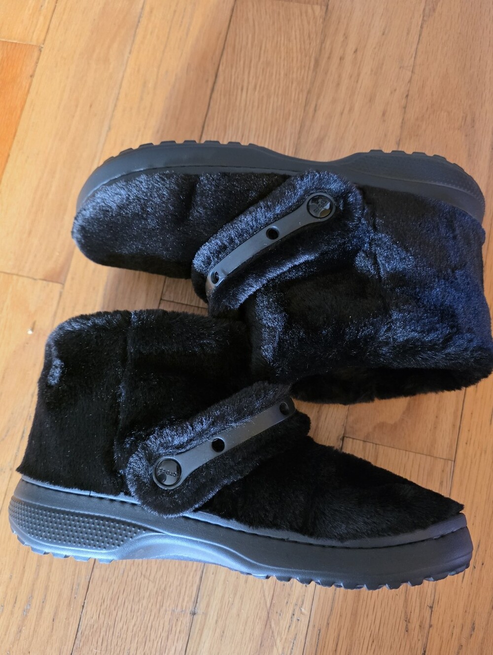 Crocs Unfurgettable Black Faux Fur Boots Womens Size 11